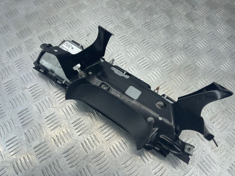 Подушка безпеки водія в коліна airbag 4G8880841A Audi A7