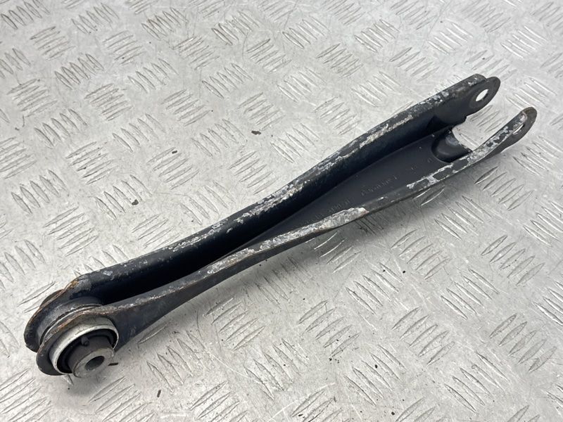 Рычаг задней подвески поперечный нижний 31360588 Volvo XC60