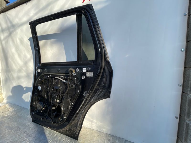 Двері 32133219 Volvo XC90