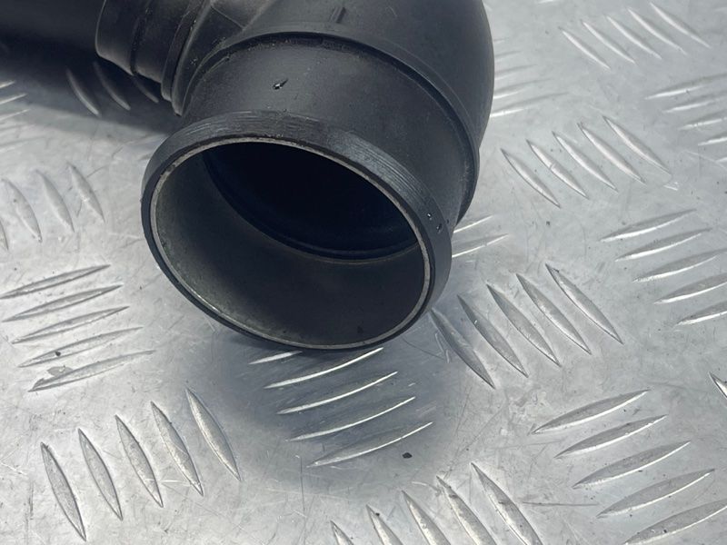 Патрубок повітряного фільтра 1K0129684L Volkswagen CC