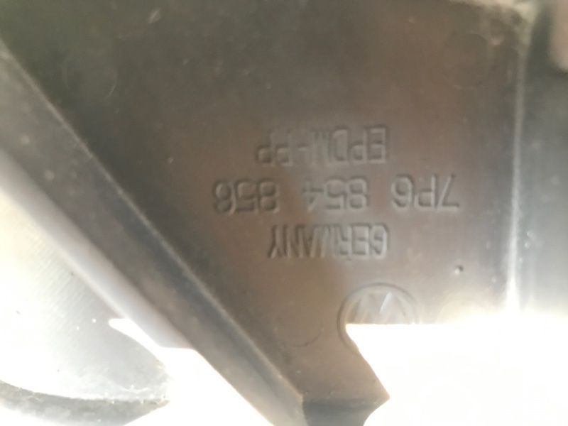 Брызговик 7P6854856 Volkswagen Touareg