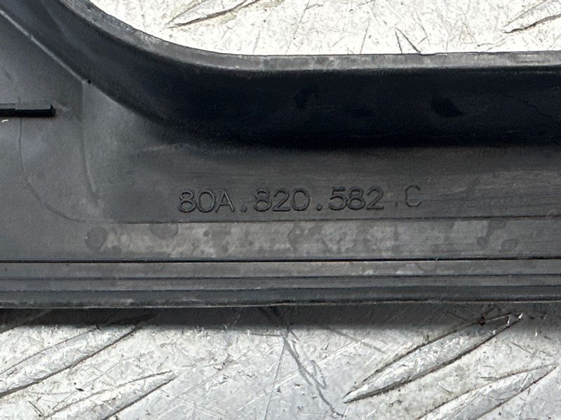 Накладка крыла 80A820582C Audi Q5