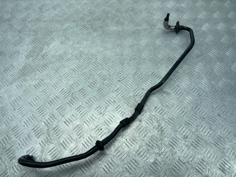 Трубка вакуумна 7P0611932AN Volkswagen Touareg
