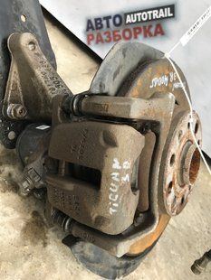 Суппорт тормозной 5N0615404 Volkswagen Tiguan