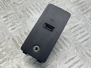 Блок USB і AUX 31389705 Volvo XC90