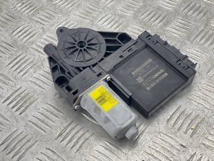 Блок управления двери 31674755 Volvo XC60