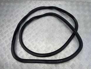Ущільнювач дверей 8R0833721F Audi Q5