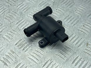 Клапан электромагнитный 4H0121671D Audi Q7
