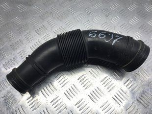 Патрубок повітряного фільтра 7P0129627B Volkswagen Touareg