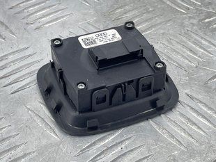 Кнопки регулювання спинки сидіння 4M0959861B Audi Q7