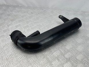 Патрубок воздушного фильтра 5C0129654 Volkswagen Passat