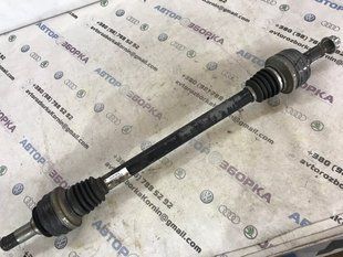Піввісь 7L8501201B Audi Q7