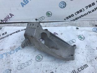 Опора / Кронштейн двигателя 31370633 Volvo XC60