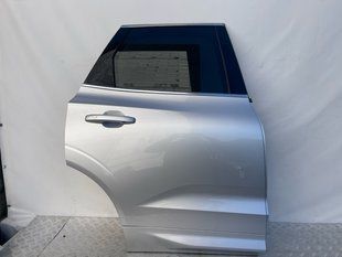 Дверь 31689548 Volvo XC60