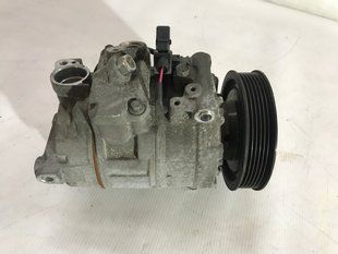 Компресор кондиціонера 4E0260805AR Audi Q7