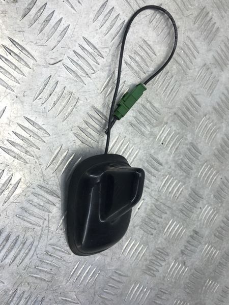 Aнтена плавник 3C0035507R Volkswagen Touareg