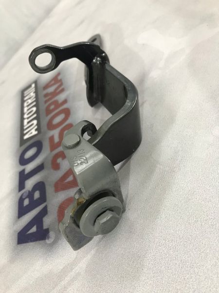 Петля кришки багажника 4G8827300 Audi A7
