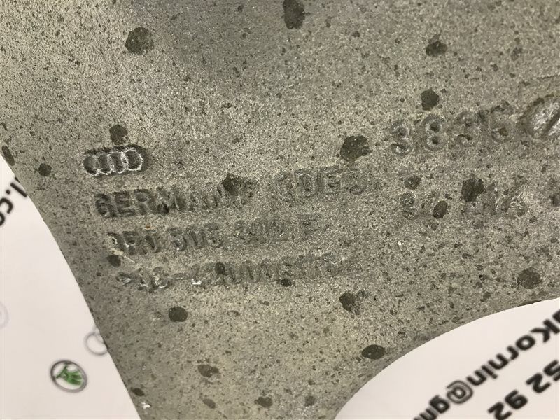 Рычаг задней подвески нижний 8R0505312F Audi A7