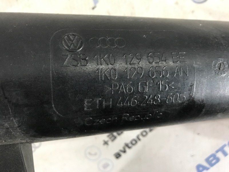 Патрубок воздушного фильтра 1K0129654BE Volkswagen CC