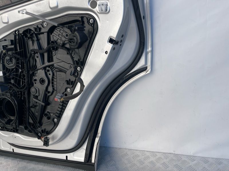 Двері 31689548 Volvo XC60