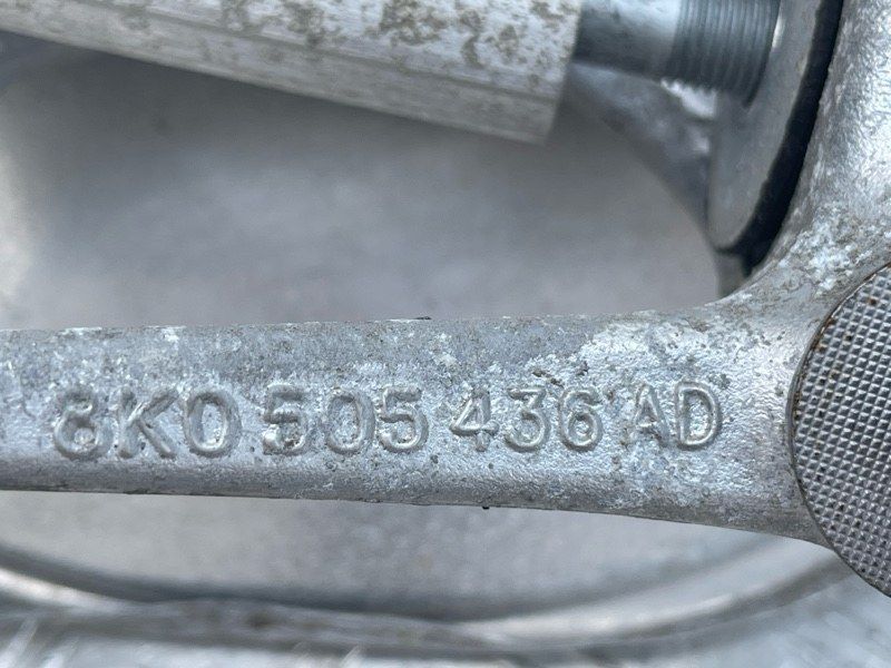 Поворотний кулак / цапфа 8K0505432AM Audi A6