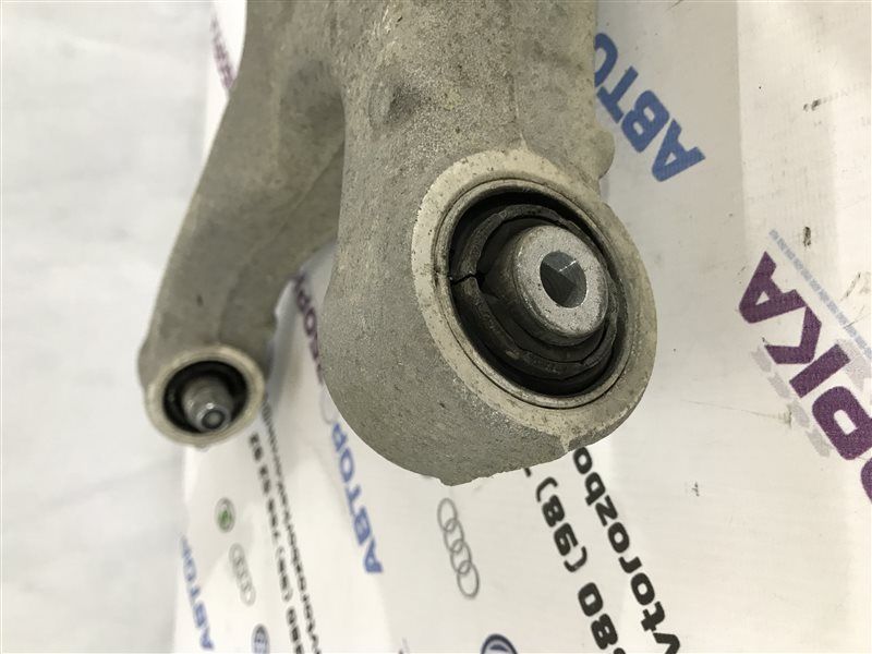 Рычаг задней подвески нижний 8R0505312F Audi A7