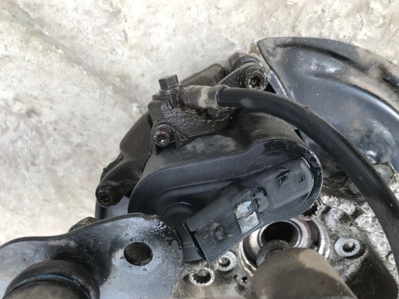 Супорт гальмівний 5N0615404 Volkswagen Tiguan