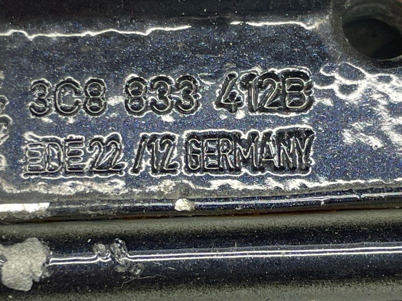 Петля двери нижняя 3C8833412B Volkswagen CC