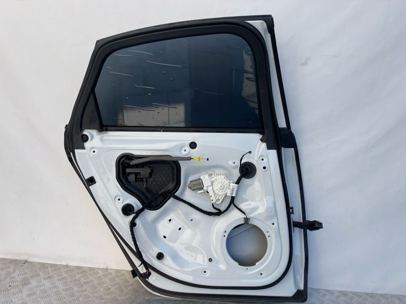 Дверь 4G5833051 Audi A6