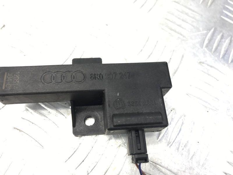 Антена безключового доступу (KESSY) 8K0907247 Audi A6 Audi A4, Audi A4 Allroad, Audi A5, Audi A6, Audi A7, Audi A8, Audi Q5, Audi RS5, Audi RS7, Audi S4, Audi S5, Audi S6, Audi S7, Audi S8, Audi SQ5