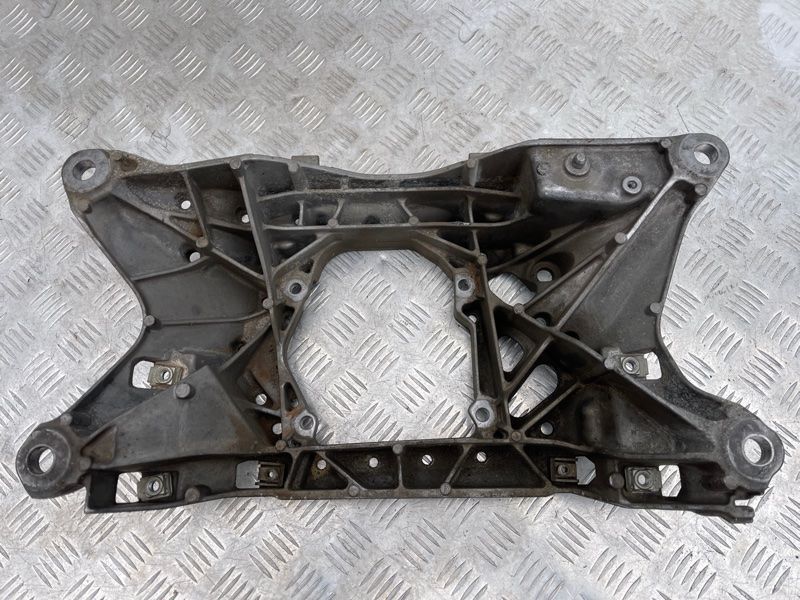 Траверса АКПП 4M0399263E Audi Q7 Audi Q7, Audi Q8