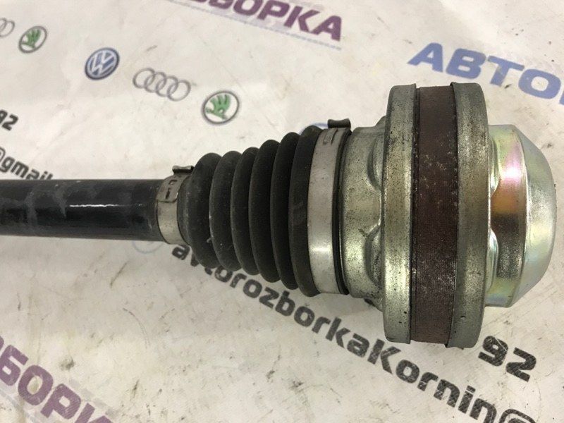 Піввісь 8R0501203C Audi A6