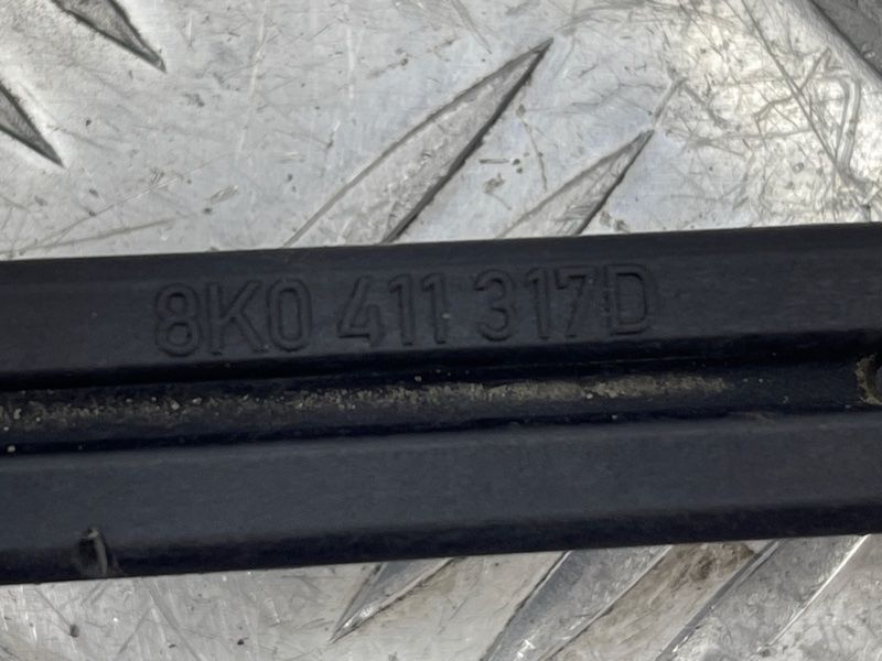 Стійка стабілізатора передньої підвіски ліва/права 8K0411317D Audi A6 Audi A4, Audi A4 Allroad, Audi A5, Audi A5 Sportback, Audi A6, Audi A7, Audi Q5, Audi RS5, Audi RS5 Sportback, Audi S4, Audi S5, Audi S5 Sportback, Audi S7, Audi SQ5