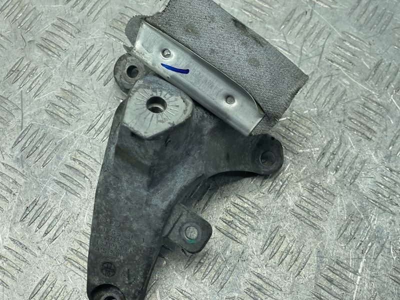 Опора / Кронштейн двигателя 4G0199308P Audi Q5