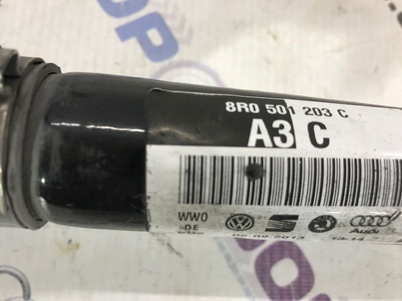 Піввісь 8R0501203C Audi A6