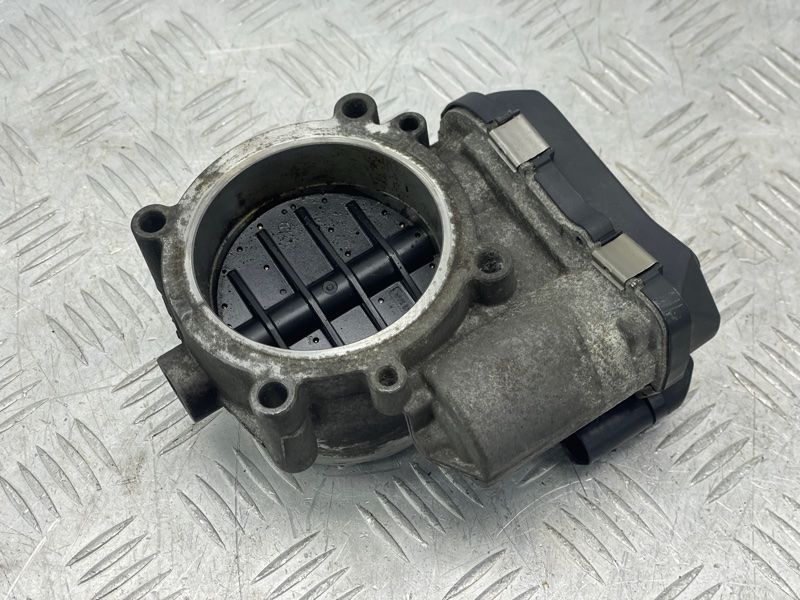 Дросельна заслінка 03H133062A Volkswagen Touareg