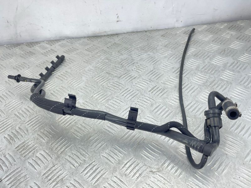 Вакуумний шланг 06E133790AF Audi Q7