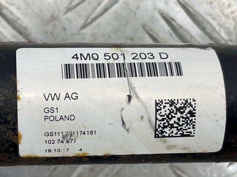 Піввісь 4M0501203D Audi Q7