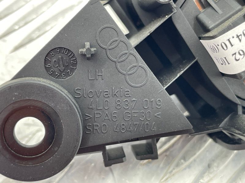 Ручка дверей внутрішня 4L0837019 Audi Q7