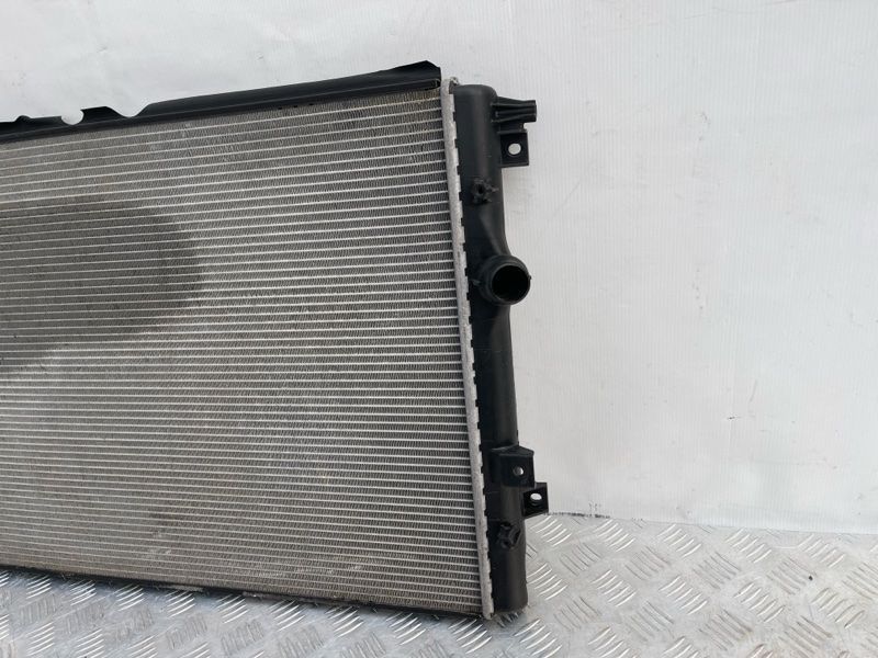 Радіатор охолодження двигуна 5N0121253L Volkswagen Tiguan