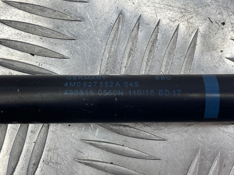 Газовий упор багажника 4M0827552A Audi Q7