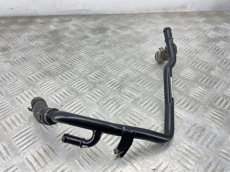 Трубка воды 04L121064F Audi Q3