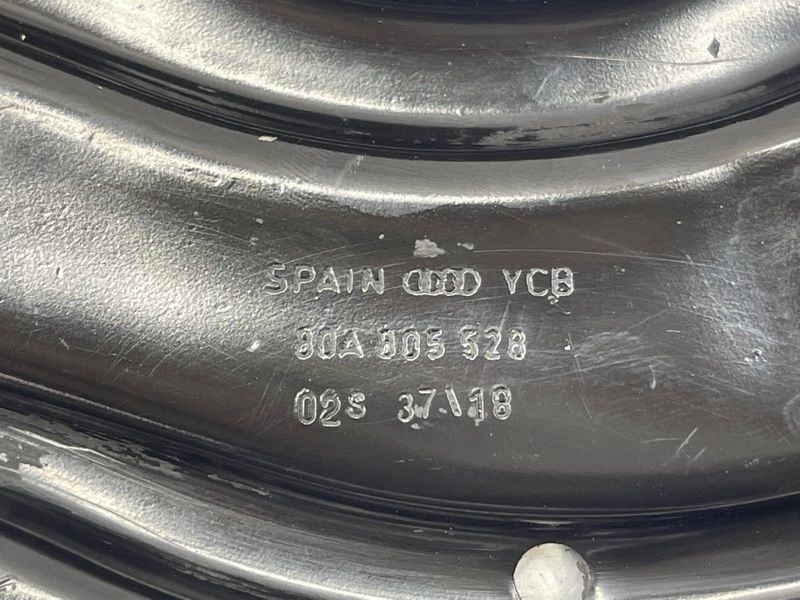 Распорка телевизора 80A805528 Audi Q5