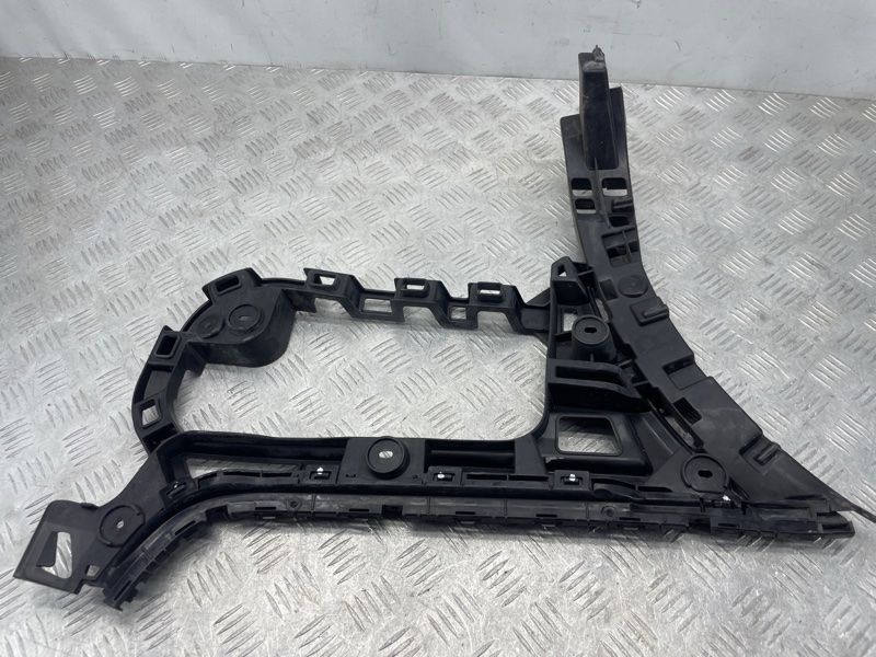 Направляющая заднего бампера 3C8807394E Volkswagen CC