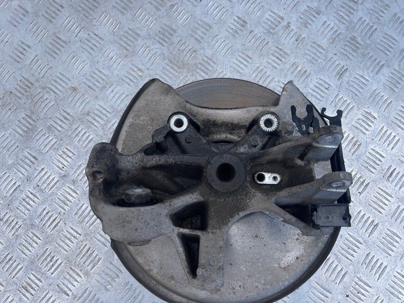 Поворотный кулак / Цапфа с подшипником 4K0505432K Audi A6