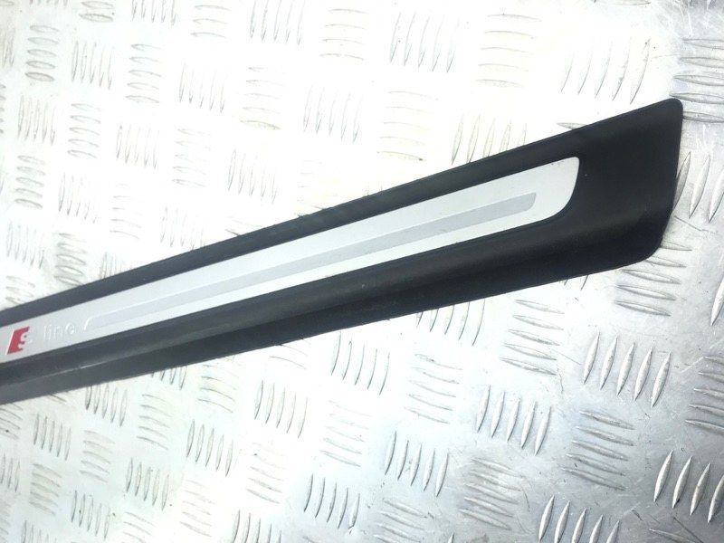 Накладка порогу s-line 4M0853374B9B9 Audi Q7