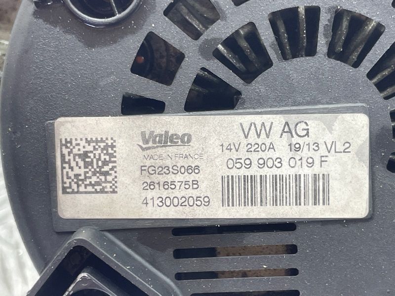 Генератор 059903019F Audi Q7