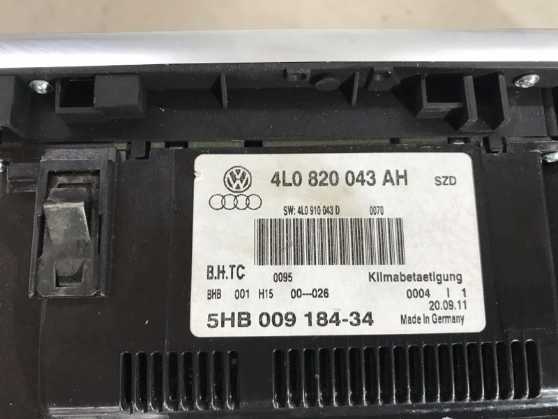 Панель керування клімат-контролем 4L0820043AHSZD Audi Q7