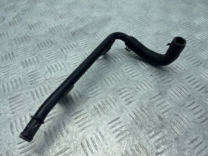 Трубопровід системи охолодження 7L0121065H Audi Q7