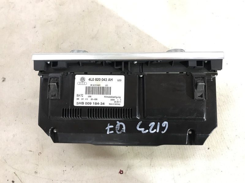 Панель керування клімат-контролем 4L0820043AHSZD Audi Q7